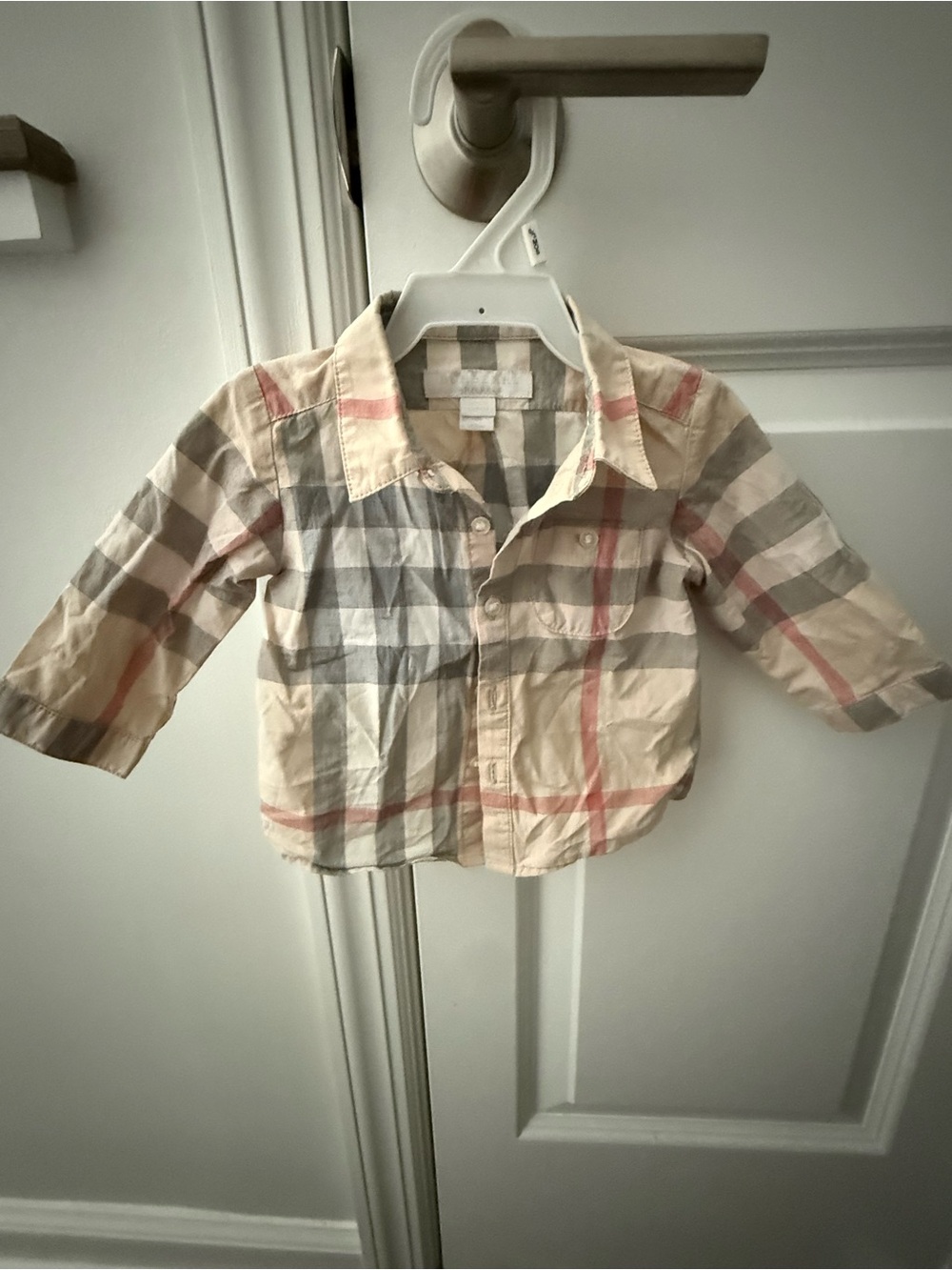 Burberry Baby Beige Plaid Button-Down Shirt with classic pattern size 3 months